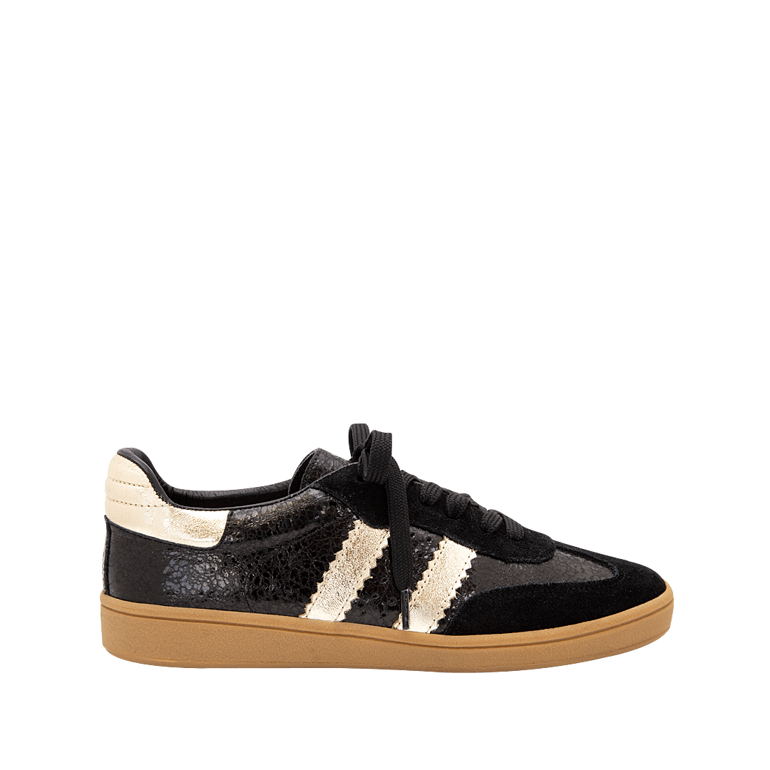 Tenis clásicos en cuero color negro ónix por oro